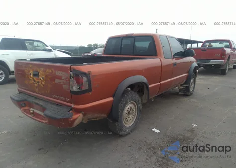 2001 Chevrolet S-10 Ls z USA, uszkodzony, nr VIN 1GCDT19W018247897